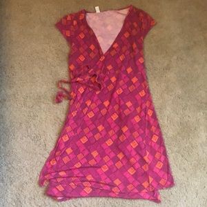 Cap sleeve wrap dress.